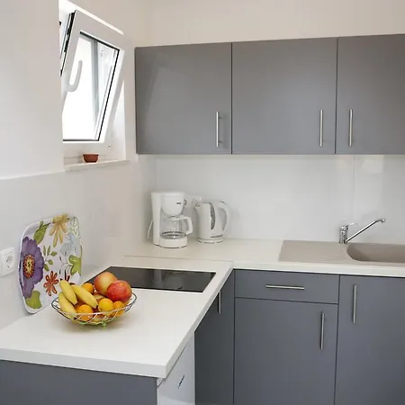 Gabrijel Apartment *